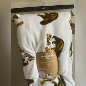 Eddie Bauer Home Ultra Soft Plush Throw Blanket White 90”*90”